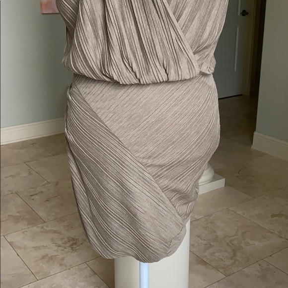 Nude V Neck Sleeveless Dress Rachel Roy - Picture 3 of 7